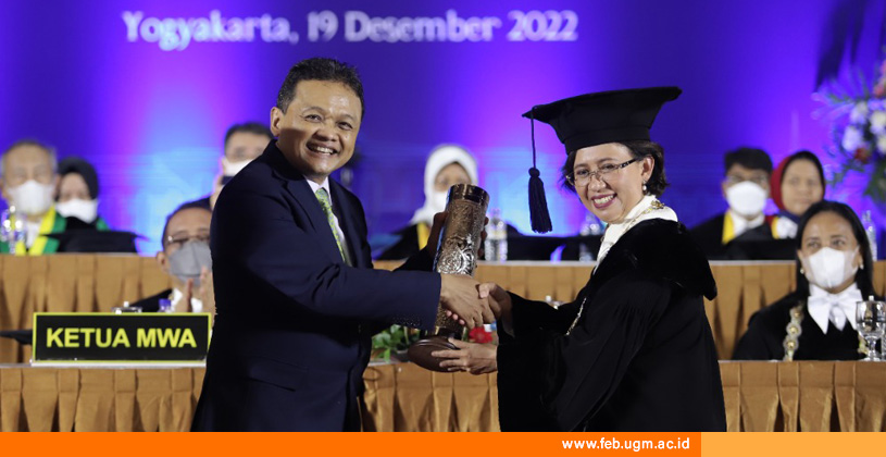 Rimawan Pradiptyo - UGM Award 2022
